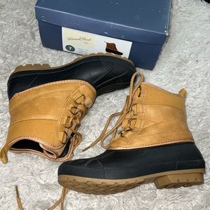 Women’s snow boots
